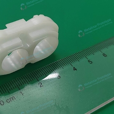 CNC-bewerking van op maat gemaakte prototypes van HDPE-plastic voor voertuigen