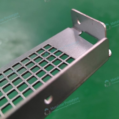 Rapid sheet metal prototyping ASTM 1020 CRS voor communicatieapparatuur