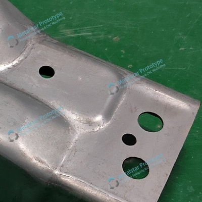 2.0mm SAPH590-P staal prototype metaal stempelen voor auto's